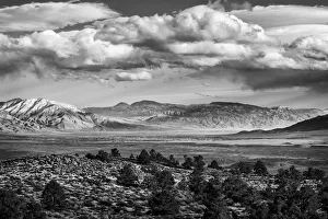USA, California, Eastern Sierra, Owens Valley, View of Bishop