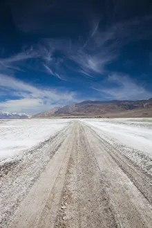 Images Dated 16th April 2011: USA, California, Eastern Sierra Nevada Area, Owens Valley, Keeler, mountain landscape