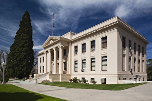 Images Dated 16th April 2011: USA, California, Eastern Sierra Nevada Area, Independence, Inyo County Courthouse