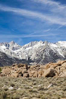 Images Dated 16th April 2011: USA, California, Eastern Sierra Nevada Area, Lone Pine, landscape of the Alabama Hills