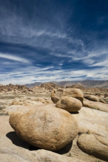 Images Dated 16th April 2011: USA, California, Eastern Sierra Nevada Area, Lone Pine, landscape of the Alabama Hills
