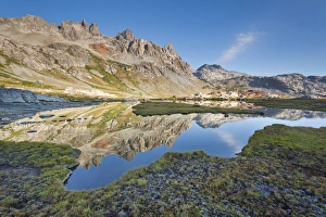 Images Dated 25th August 2012: USA, California, Inyo National Forest. Tarn above Ediza Lake