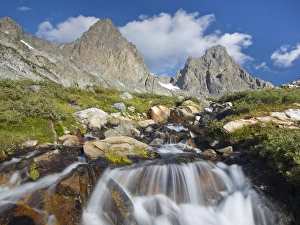 Images Dated 26th August 2012: USA, California, Inyo National Forest. Waterfalls below Mount Ritter and Banner Peak
