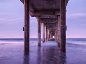 Images Dated 1st January 2010: USA, California, La Jolla, Dawn under Scripps Pier at La Jolla Shores