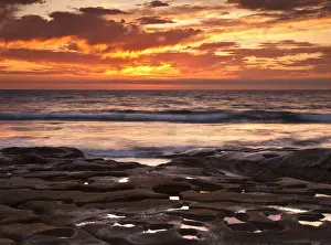 Images Dated 11th September 2009: USA, California, La Jolla, Sunset over tide pools at Coast Blvd. Park