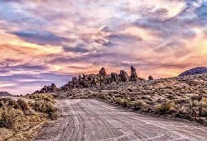 Images Dated 17th October 2014: USA; California; Long Pine; Alabama Hills