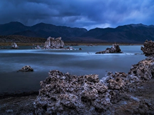 USA, California, Mono Lake, Tufas after dusk