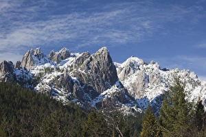 Images Dated 5th January 2011: USA, California, Northern California, Northern Mountains, Castle Grag, view of Castle