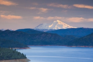 USA, California, Northern California, Northern Mountains, Summit City, Shasta Lake