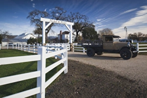 Images Dated 9th January 2011: USA, California, Northern California, Napa Valley Wine Country, Rutherford, Nickel