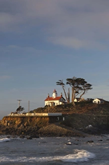 Images Dated 4th January 2011: USA, California, Northern California, North Coast, Crescent City, Battery Point Lighthouse