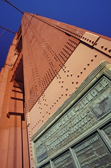 USA, California, San Francisco, Golden Gate Bridge. North tower