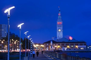 Images Dated 16th December 2010: USA, California, San Francisco, Embarcadero, The Ferry Building, dawn