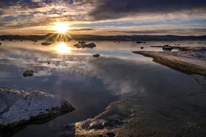 Images Dated 15th March 2022: Usa, California, Sierra Nevada