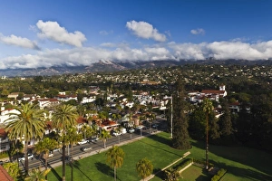 Images Dated 23rd December 2010: USA, California, Southern California, Santa Barbara, elevated city view from