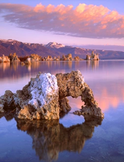 Images Dated 6th May 2014: USA, California, A tufa arch on Mono Lake, CA. Sierra Nevada Mountains