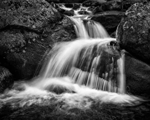 Yosemite Prints: USA, California, Yosemite National Park, Alder Creek and icicles