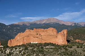 Images Dated 7th August 2010: USA, Colorado, Colorado Springs, Garden of the Gods Natural Monument & park. 1, 300