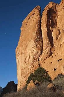 Images Dated 17th December 2011: USA, Colorado, Colorado Springs, Garden of the Gods, rock formations, dawn