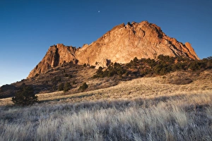 Images Dated 17th December 2011: USA, Colorado, Colorado Springs, Garden of the Gods, rock formations, dawn