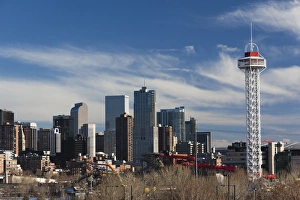 Images Dated 14th December 2011: USA, Colorado, Denver, city view from the west, late afternoon with Elitch Gardens