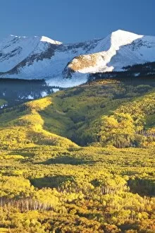 Images Dated 25th September 2006: USA, Colorado, Evening Light on West Beckwith Mt. with Autumn Color