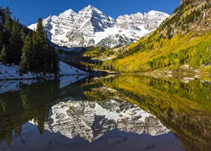 Images Dated 26th September 2006: USA, Colorado, Maroon Bells