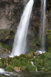 Images Dated 21st January 2020: USA, Colorado. Rifle Falls, Rifle Falls State Park