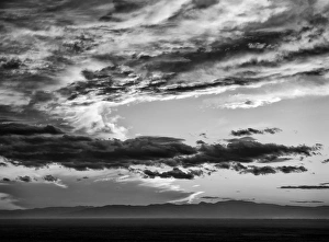 USA, Colorado, San Juan Mountains, Sunset across the San Luis Valley