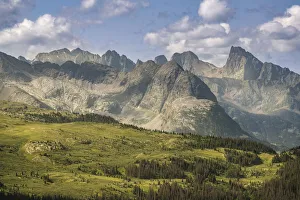 Images Dated 17th January 2022: USA, Colorado, San Juan Mountains. Mountain and valley landscape
