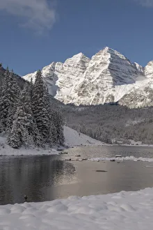Images Dated 4th November 2018: USA, Colorado, White River National Forest. Fresh snow on Maroon Bells. Credit as