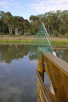 Images Dated 29th March 2007: USA; Florida; Edgewater; Edgewater Landing; fishing pier on Indian River