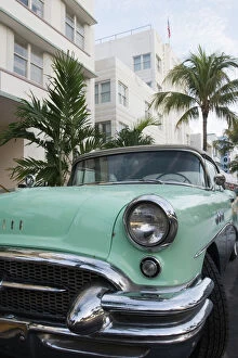 Cars Gallery: USA, Florida, Miami Beach: South Beach, 1956 Buick Convertible