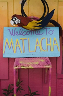Images Dated 5th January 2007: USA, Florida, Pine Island (Matlacha): Colorful Art Gallery Details