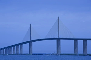 Images Dated 31st December 2009: USA, Florida, St. Petersburg Beach, Sunshine Skyway bridge. Tampa Bay, morning