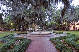Images Dated 5th April 2012: USA, GA, Savannah, Historic District, Orleans Square
