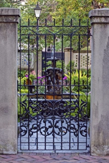 Images Dated 4th April 2012: USA, GA, Savannah, Historic District, Private Garden