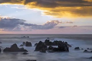 USA, Hawaii, Big Island of Hawaii. Laupahoehoe Point Beach Park