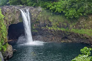 Images Dated 14th September 2020: USA, Hawaii, Big Island of Hawaii. Wailuku River State Park