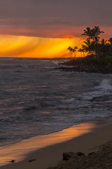 Images Dated 25th March 2018: USA, Hawaii, Kauai. Lawai Beach at sunset