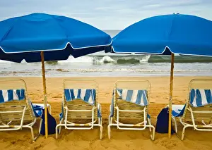 Images Dated 10th March 2009: USA, Hawaii, Maui. Beach umbrellas and chairs wait for vacationers