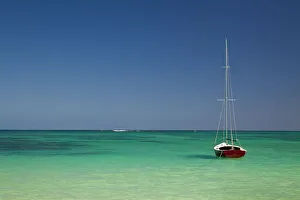 Traveller Prints: USA, Hawaii, Oahu, Lanikai Beach with tropical blue water and islands off shore