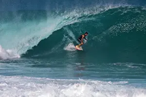 Recreation Prints: USA; Hawaii; Oahu; Sufers in Action at the Pipeline on the North Coast of Oahu