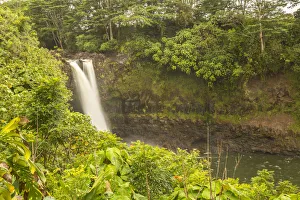 USA, Hawaii, Rainbow Falls. Waterfall and tropical landscape