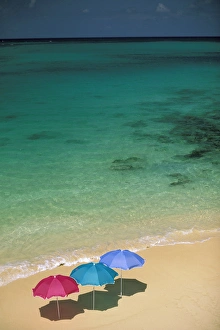 Shade Prints: USA, Hawaii. Umbrellas on beach