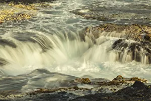 USA, Hawaii, Wawaloli Beach Park. Scenic of The Well cascade
