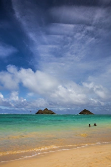 Relaxation Prints: USA; Hawaiian Islands; Oahu; Lanihai Beach and Islands in Background