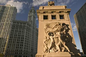 Images Dated 20th December 2005: USA, Illinois, Chicago: Late Afternoon Light on Michigan Avenue Bridge Frieze & Wrigley