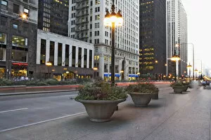 USA, Illinois, Chicago. Twilight along Michigan Avenue. Credit as: Dennis Flaherty