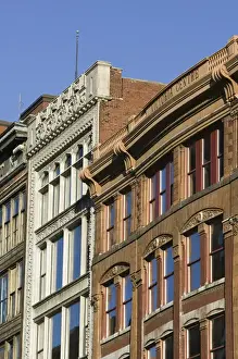 Images Dated 13th October 2006: USA-Indiana-Indianapolis: Downtown- Buildings along East Washington Street